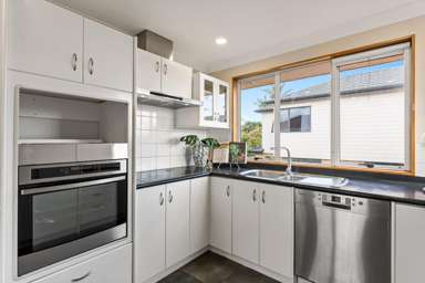 231 Hobsonville Road_4