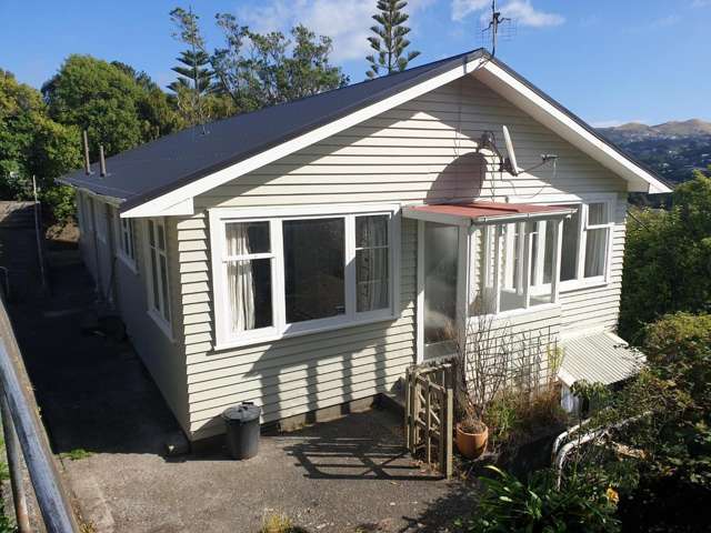 Sunny 3 bedrooms handy location