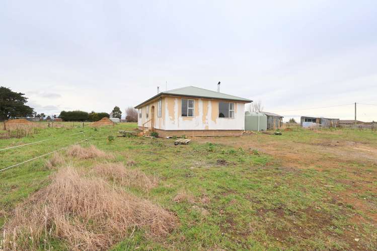 3 Lake Road Longbush_19