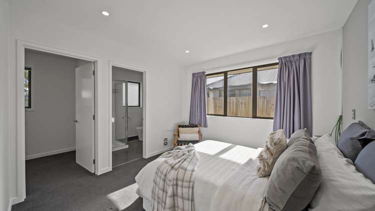 32 Robert Duncan Road Belfast_10