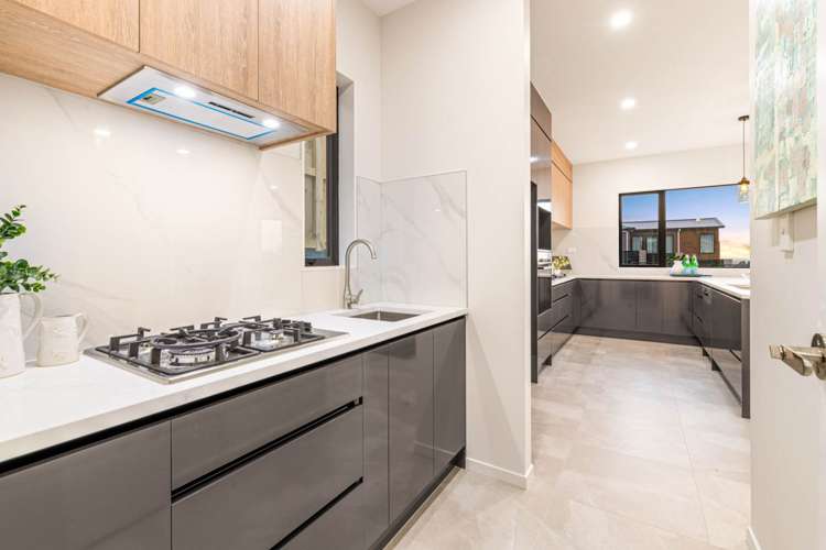 32 Bremner Ridge Street Flat Bush_8