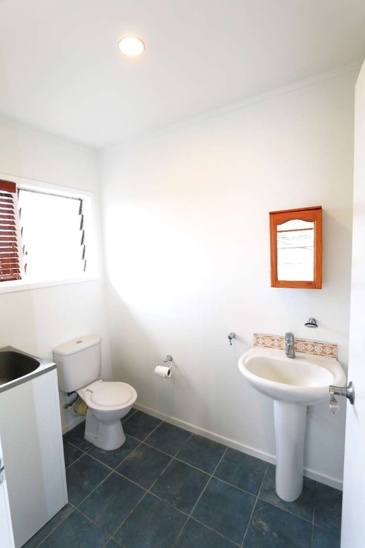 66 Bradbury Road Botany Downs_16