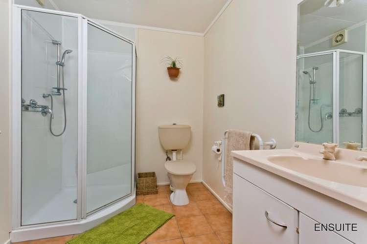 5 Rosecamp Road Beach Haven_11