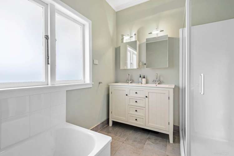 151 Gordon Road Pollok_7