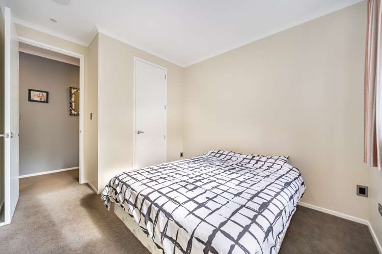 27 Percy Kinsman Crescent Riverstone Terraces_8