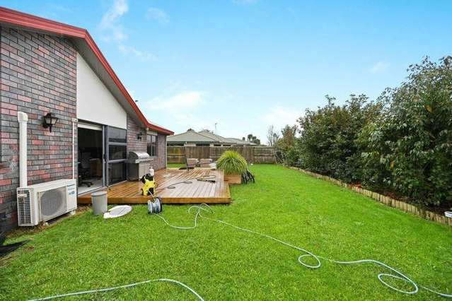 60 Bouverie Crescent 2743_2