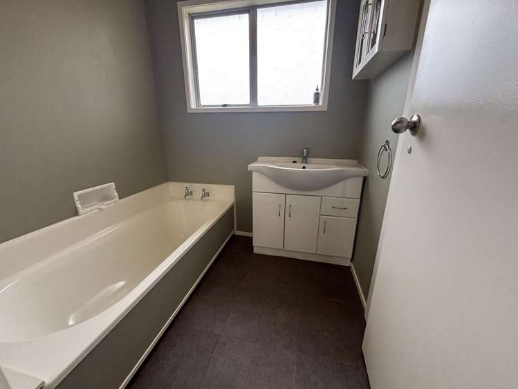 1/79 Flanshaw Road Te Atatu South_7