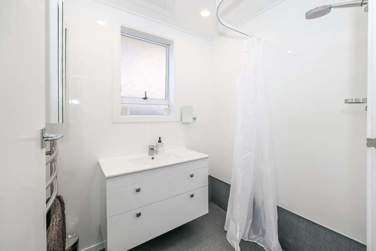 16 Bell Crescent Concord_13