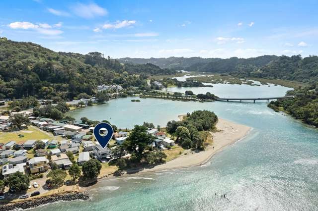 28 The Strand Waiwera_2