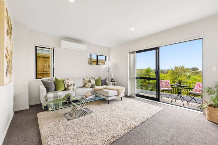 60 Matawhanga Drive Wattle Downs_8