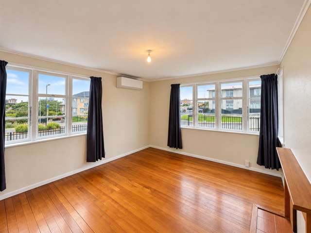 52 Freeland Ave Mount Roskill_3