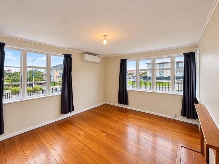 52 Freeland Ave Mount Roskill_3