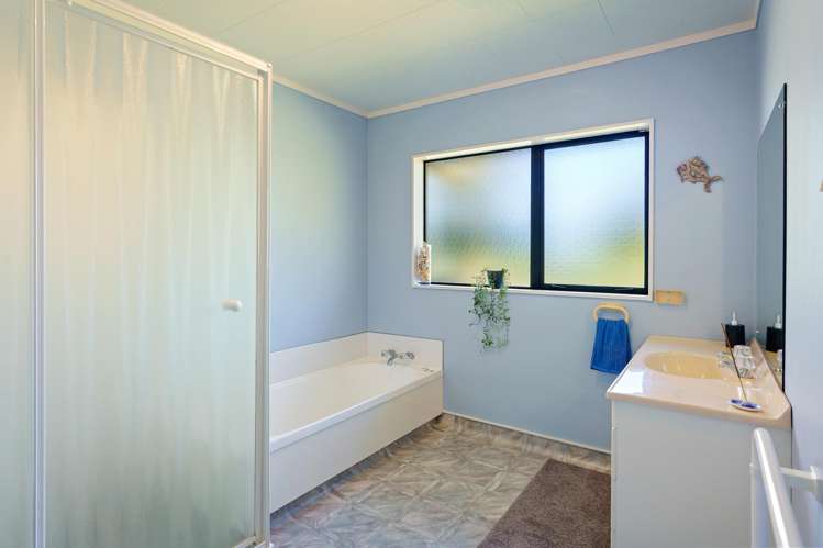 111 Greenwood Boulevard Otaki_24