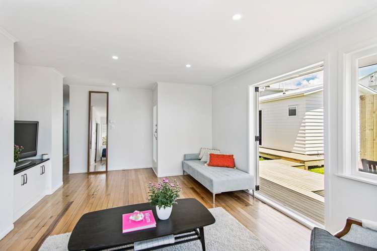 124a Archibald Road Kelston_10