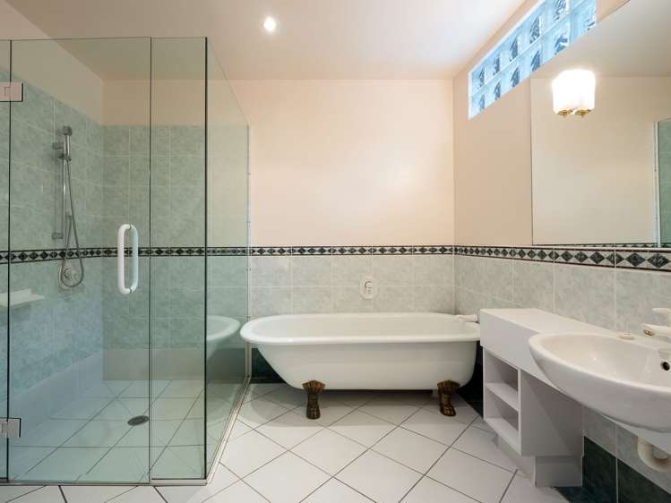 81 Hallenstein Street Queenstown_13