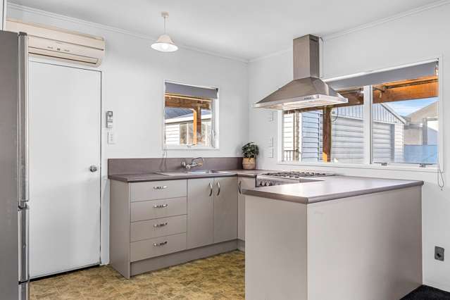 12A Railway Terrace Templeton_2