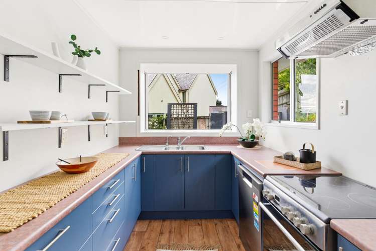 42 Cliffs Road St Clair_13