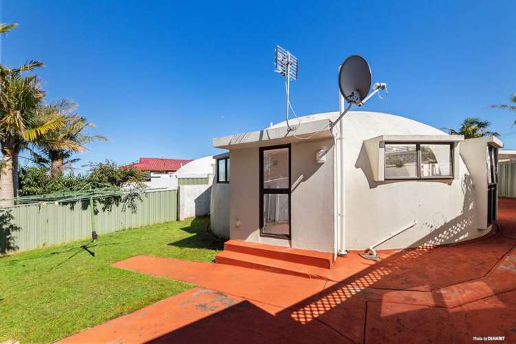 2/11 Ngaio Street Takapuna_12