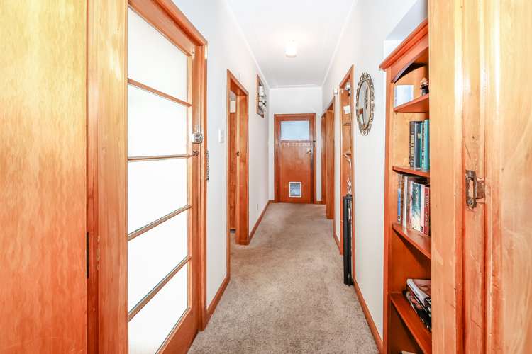 410 North Road North East Valley_13