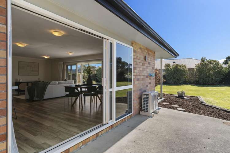 4 Camellia Lane Carterton_23