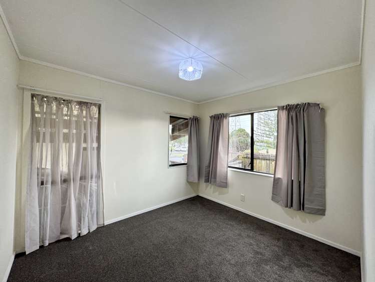 19 Edgewater Drive Pakuranga_5