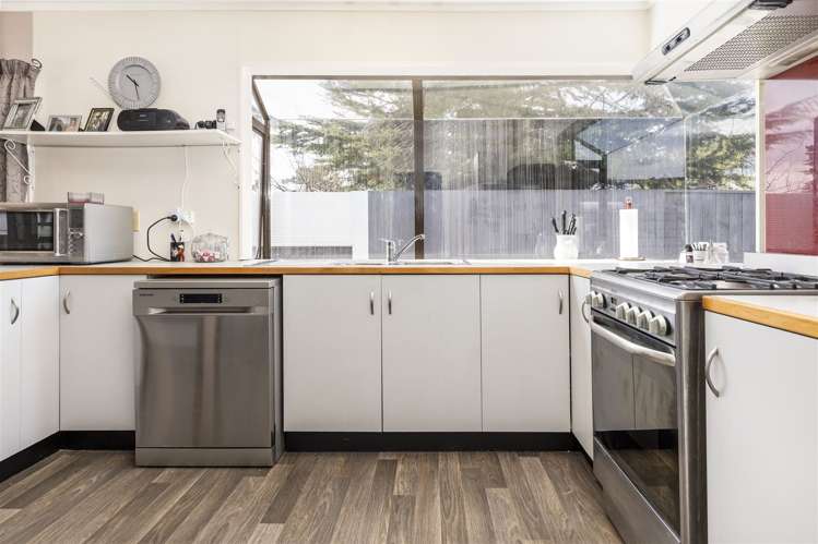 3 Titoki Street Rarangi_8