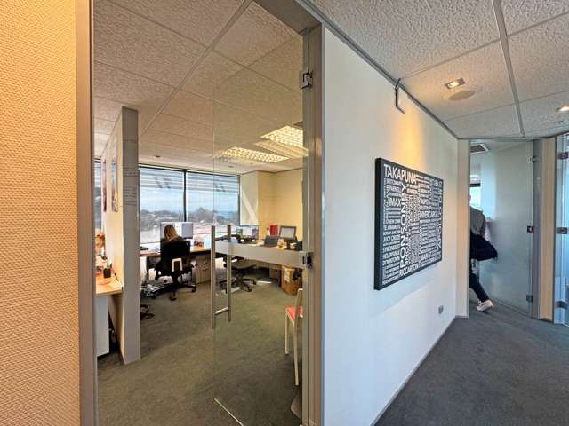 Unit 5/95 Hurstmere Road Takapuna_4