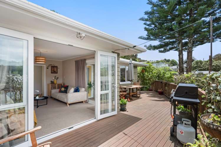 67 Bird Grove Stokes Valley_13