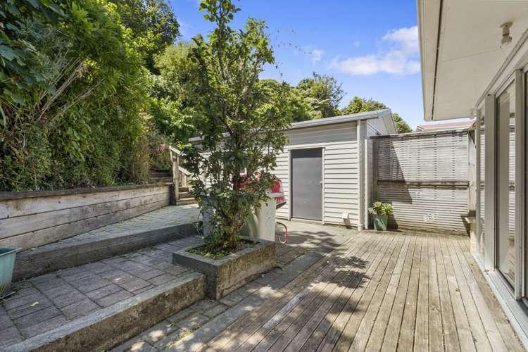 9 Magnolia Grove Maungaraki_9