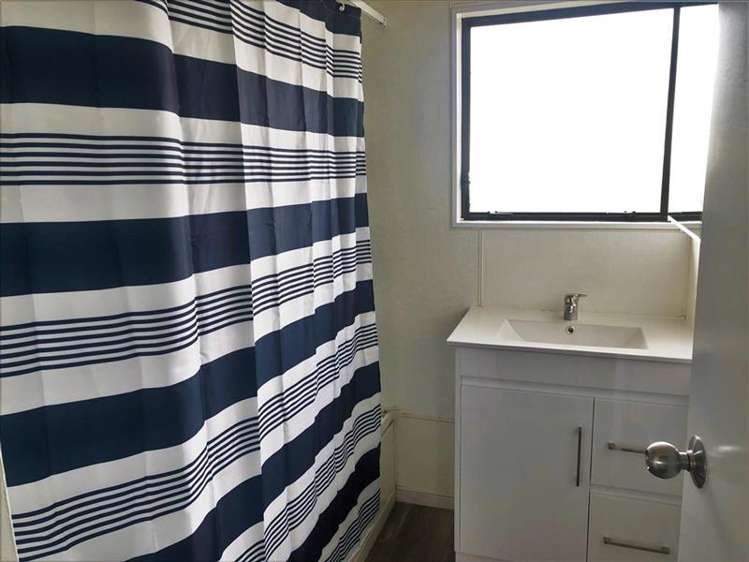 2/45 Templeton Place Clendon Park_9