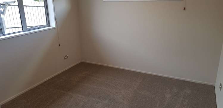 10 Saint Peters Close Woolston_16