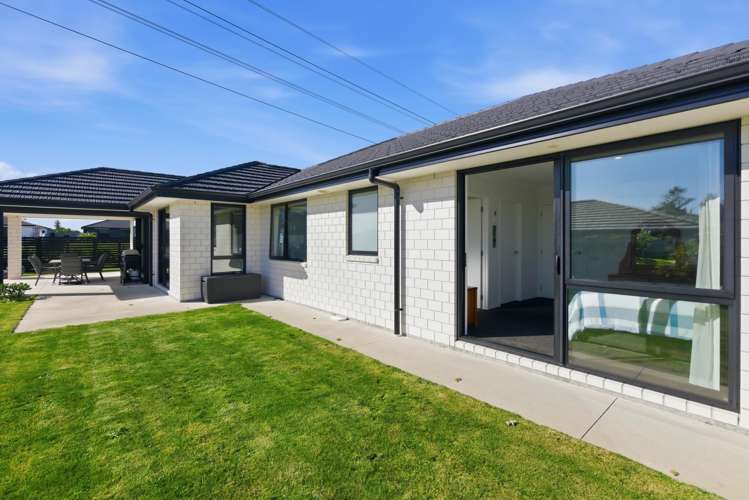 31 Honeyfield Drive Whalers Gate_25