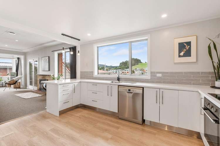 8 Weir Street Green Island_13