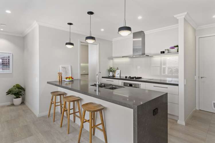 30 Broadwater Close Pyes Pa_6