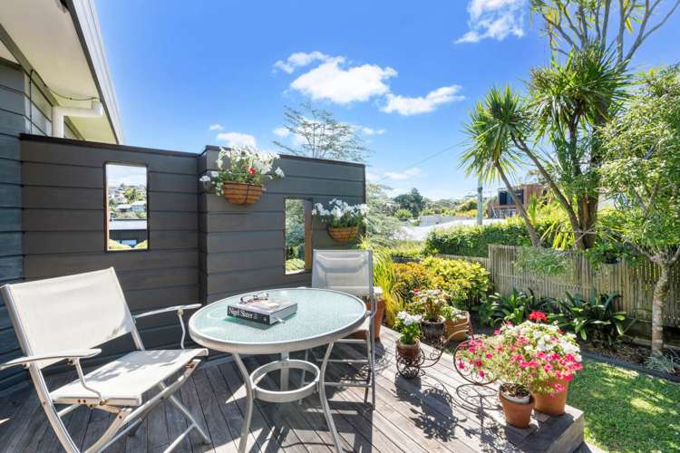 2/97 Beach Road Castor Bay_19