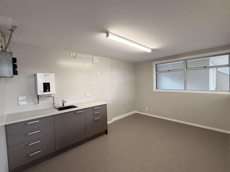 69 Treffers Road Wigram_10