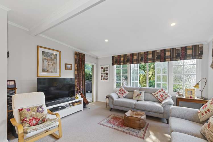 97 Seabrook Avenue New Lynn_9