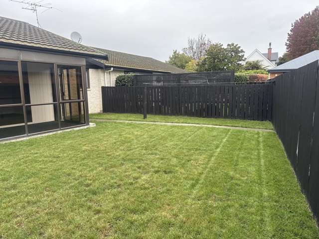 2/260 Moore Street Ashburton_1