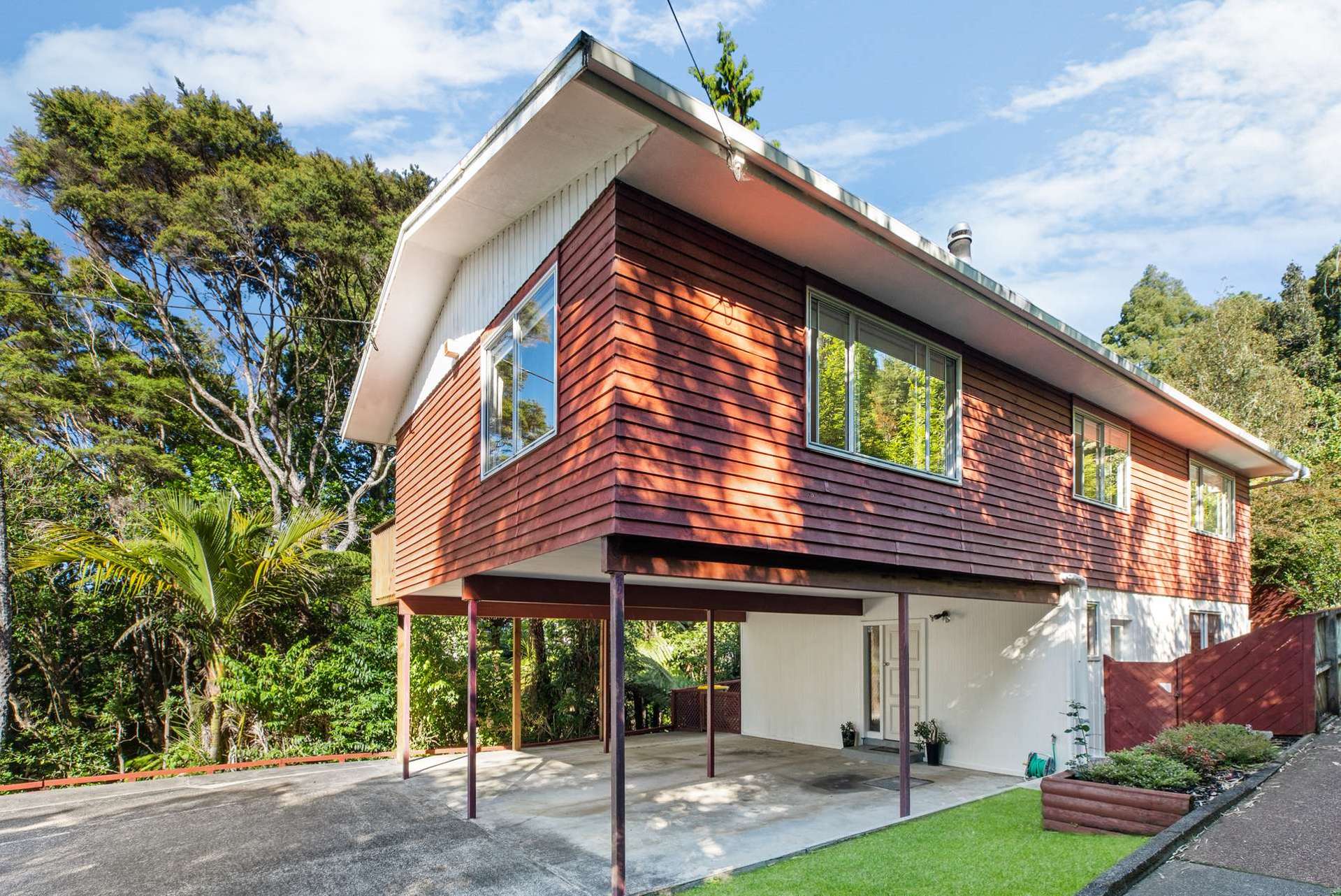 203 Woodlands Park Road Titirangi_0