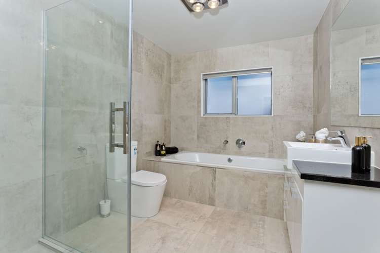 4 Greenlink Rise Long Bay_19