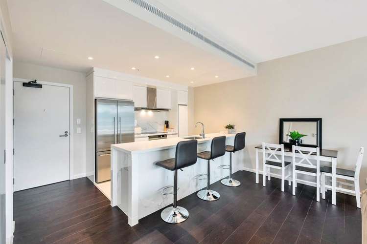 406/47 Beach Road City Centre_17