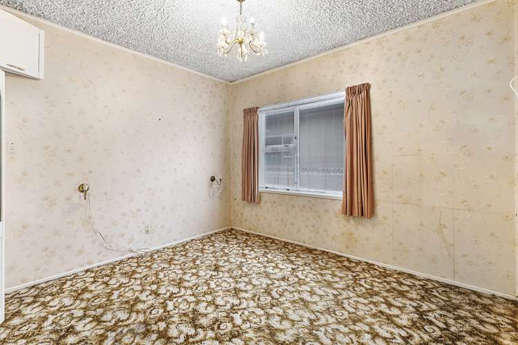 96 Apu Crescent Lyall Bay_8