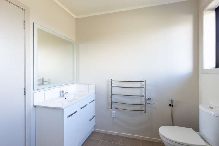 38 Trelawney Crescent Westown_23