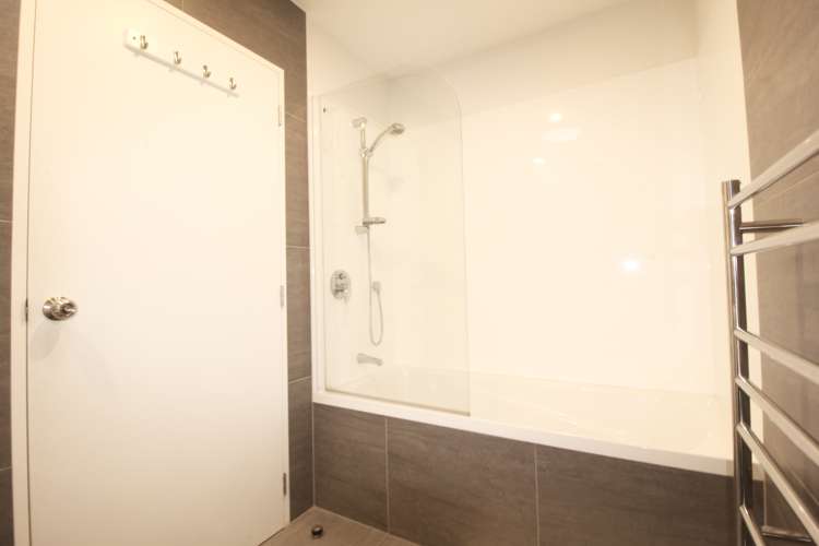 122 Joseph Street Flat Bush_13