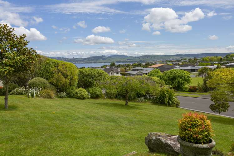 22 Botanical Heights Drive Waipahihi_2