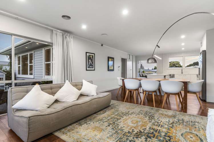 11 Montmere Avenue Te Atatu Peninsula_12