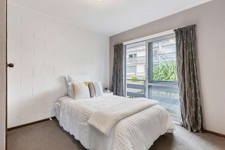 2/74 Dominion Park Street Johnsonville_6