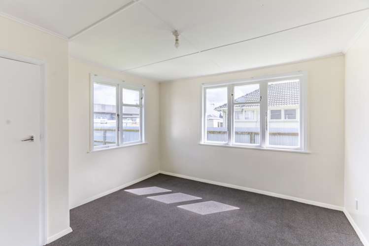 916 Bledisloe Street Raureka_14