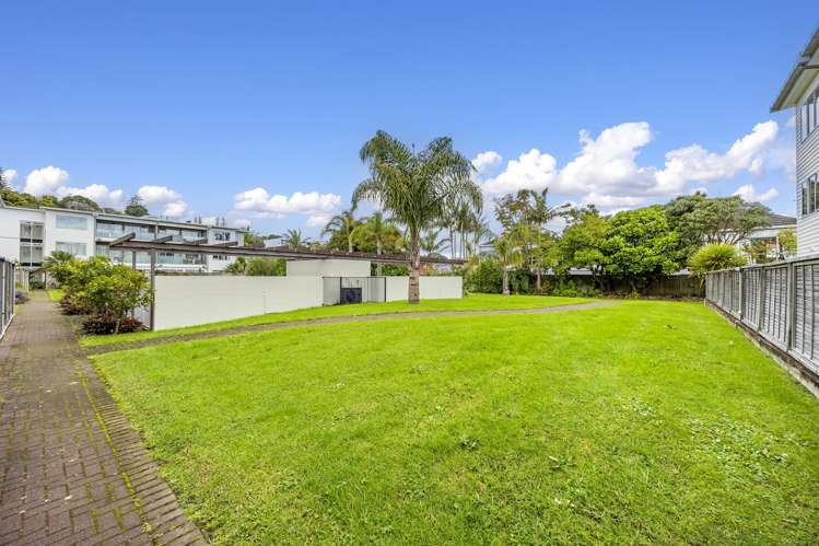 E8/30 Bute Road Browns Bay_14