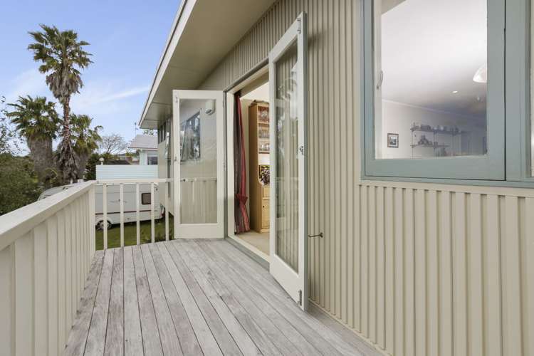 6 Eyre Street Henderson_6